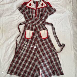 Vintage Malibu Media cottagecore plaid apple dress.
